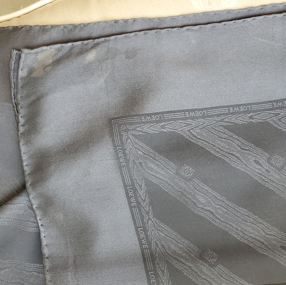 Loewe Luxury Scarf Price Drop - Picture 4 of 4